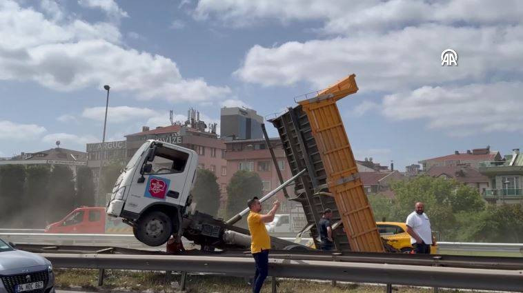 Damperli kamyon böyle şaha kalktı! Görenler şaştı kaldı - Resim: 6